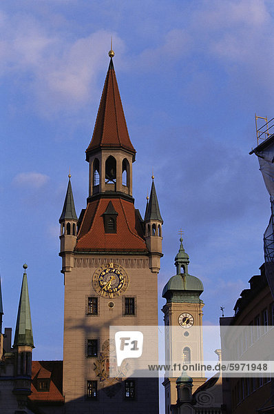 Altes Rathaus (Altes Rathaus) und Heiliggeistkirche  München  Bayern  Deutschland  Europa