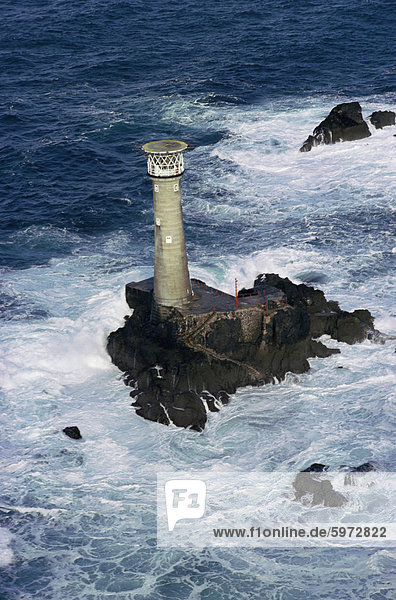 Langschiffe Leuchtturm  Lands End  Cornwall  England  Vereinigtes Königreich  Europa