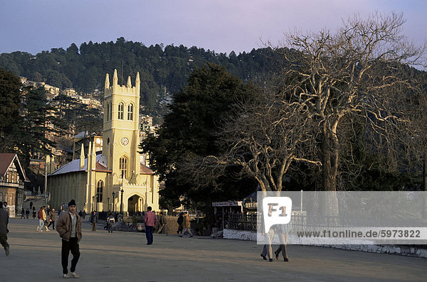 The Mall Square and Christ Church  Simla (Shimla)  the old British summer capital  Himachal Pradesh state  India  Asia