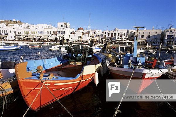 Hafen Sie mit Angeln Boote  Mykonos-Stadt  Insel Mykonos  Kykladen  Griechenland  Europa