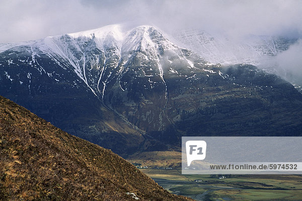 Torridon Dorf unter Liathach Gebirge  Hochlandregion  Schottland  Vereinigtes Königreich  Europa