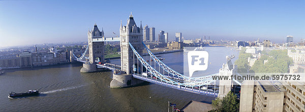 Themse und Tower Bridge  London  England  Großbritannien  Europa