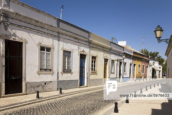 Kopfsteinpflaster Europa Wand Tradition Straße Stadt frontal Landhaus Algarve Faro Portugal
