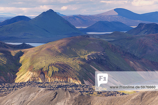 Laugahraun Lavafeld gesehen von den Hängen des Blahnukur  Gebiet von Landmannalaugar  Fjallabak Gebiet  Island  Europa