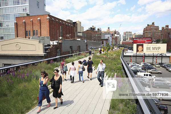 Hohe Linie erhöhten öffentlichen Park am ehemaligen Gleiskörper Manhattan New York City Vereinigte Staaten von Amerika Nordamerika
