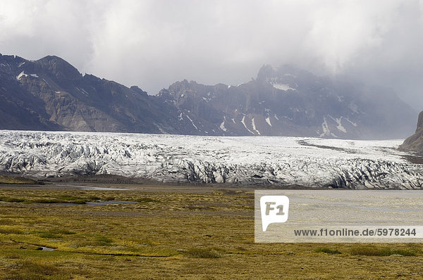 Vatnajokull glacier  Skaftafell National Park  South coast  Iceland  Polar Regions