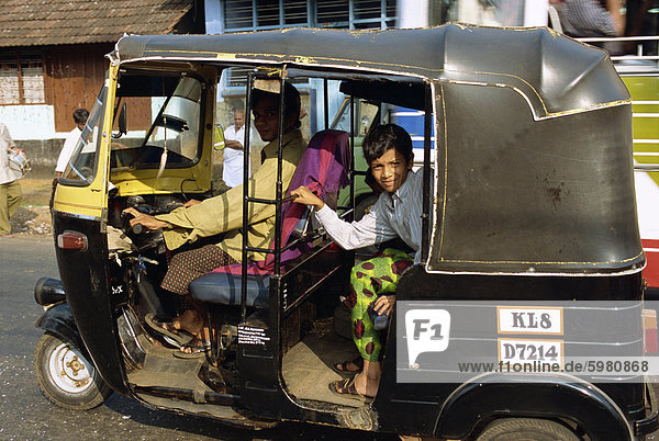 Tuk-Tuk-Transport in Fort Cochin  Kerala Zustand  Indien  Asien