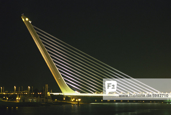 Alamillo-Brücke  erbaut für die Expo 92  Sevilla  Andalusien  Spanien  Europa