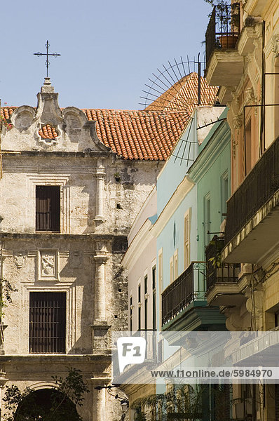 Die Basilica Menor de San Francisco de Asis in Habana Vieja (Altstadt)  Havanna  Kuba  Westindische Inseln  Mittelamerika