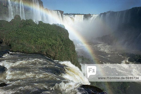 Iguacu Falls  600 m hoch und 2470m lang  an der Grenze von Brasilien und Argentinien  Iguacu (Iguassu) zum UNESCO-Weltkulturerbe  Südamerika