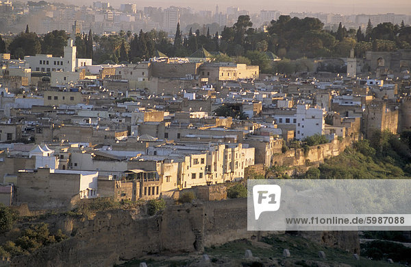 Nordafrika Fès Fez Wand Großstadt Ansicht Erhöhte Ansicht Aufsicht heben Afrika Fes Marokko alt