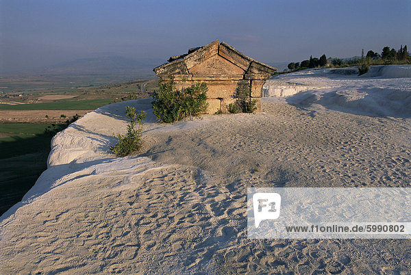 Pamukkale-Hierapolis  UNESCO World Heritage Site  Denizli province  Anatolia  Turkey  Asia Minor  Asia