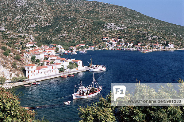 Angeln  Boote und Hafen Agia Kyriaki  Pelion  Griechenland  Europa