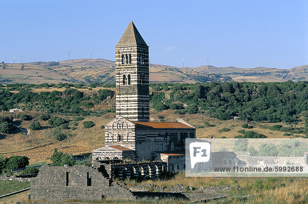 Insel Santa Trinita di Saccargia Kirche  Sassari  Sardinien  Italien  Mittelmeer  Europa