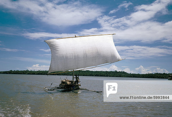 Fischerboot  südlich von der Insel Sulawesi  Indonesien  Südostasien  Asien