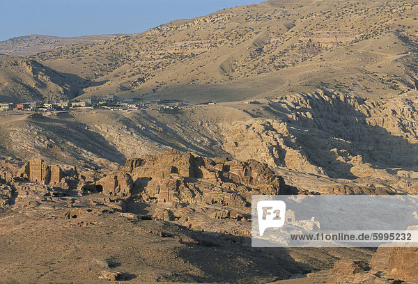 Blick über Nabatean Gräber  Petra  Jordanien  UNESCO Weltkulturerbe  Nahost