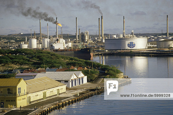 Öl-Raffinerie  Willemstad  Curacao  Westindien  Mittelamerika