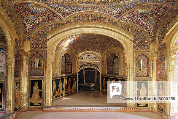 Bemalt und vergoldet öffentlichen Empfang  Kuchaman Fort  Rajasthan  Indien  Asien