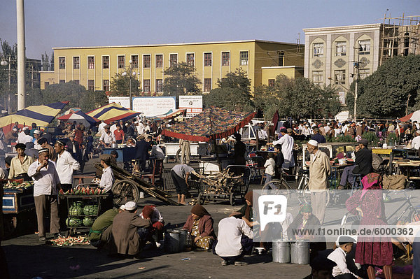 Nachtmarkt  Id-Kah-Platz  Kashgar (Kashi)  Chinesisch-Turkestan  China  Asien