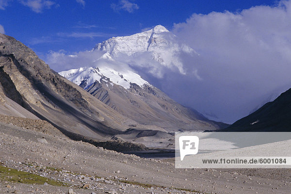 Nordseite des Mount Everest  von Rongpu-Kloster  Zentral-Tibet  Tibet  China  Asien