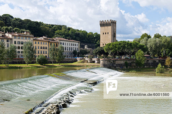 San Niccola Weir (Pescaia San Niccola)  Florenz (Firenze)  UNESCO World Heritage Site  Toskana  Italien  Europa