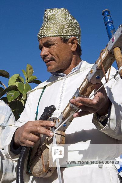 Musiker  Marrakesch (Marrakech)  Marokko  Nordafrika  Afrika