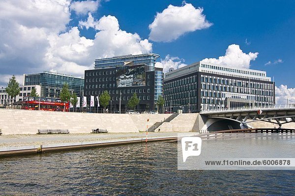 The railway station (Lehrter Bahnhof) seen from the Spree in the center of Berlin  Germany  Europe