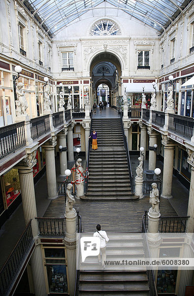 Durchgang Pommeraye  shopping-Arkade aus dem 19. Jahrhundert  Nantes  Frankreich  Europa