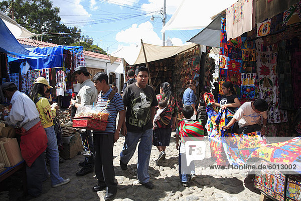 Sonntagsmarkt  Chichicastenango  Guatemala  Zentralamerika