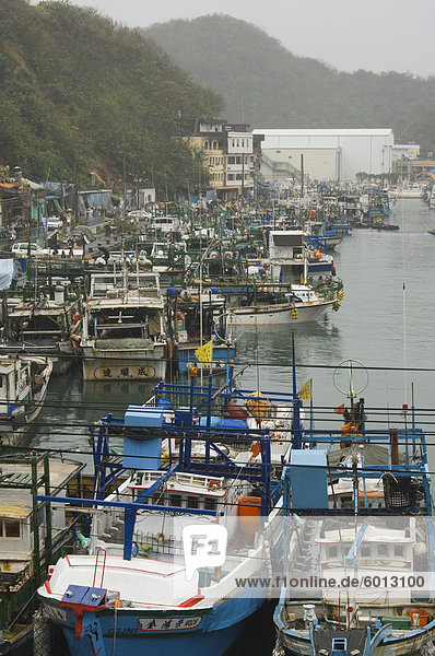 Boote im Hafen Port  Nanfang-Ao  Suao  Ilan County  Taiwan  Asien