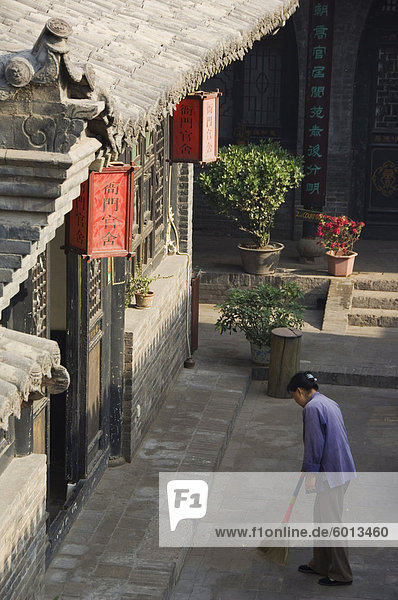 Historic Yamen Youth Hostel courtyard built in 1591 for the Emperor's city visit  UNESCO World Heritage Site  Pingyao City  Shanxi Province  China  Asia