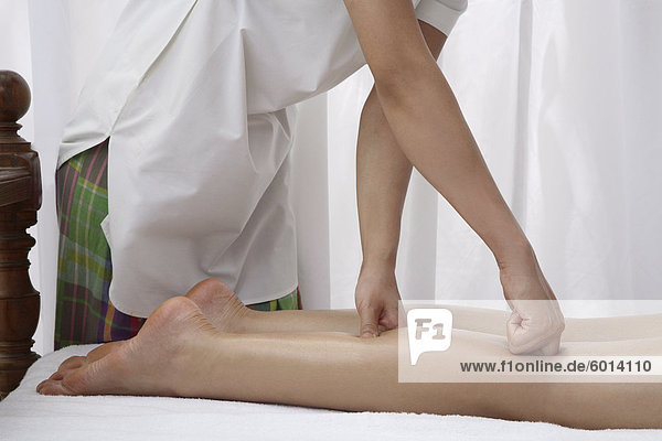 Siddha Marma Massage im Aura Spa im Park Hotel  Neu Delhi  Indien  Asien