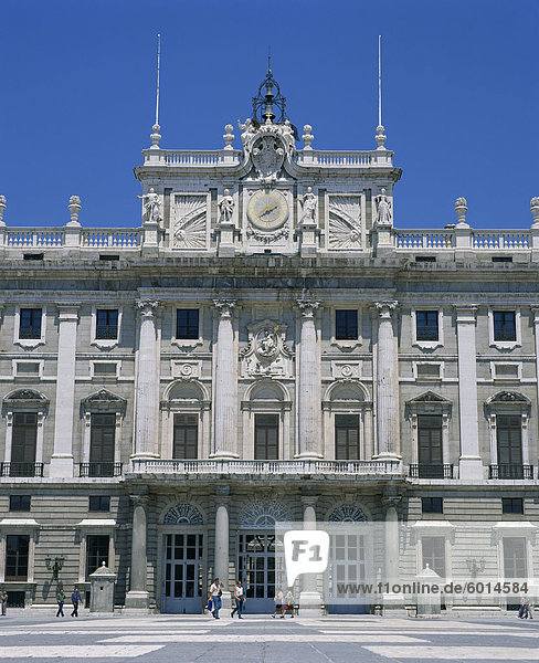 The Palacio Real  built between 1737 and 1764  by Philip V which contains 3000 rooms  in Madrid  Spain  Europe