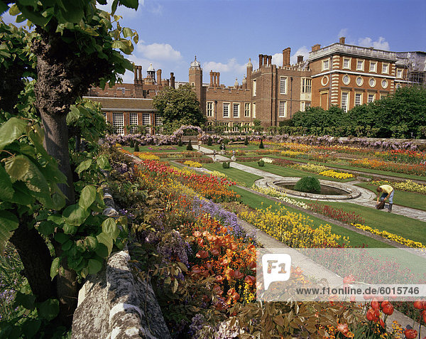 Versunkenen Gärten  Hampton Court Palace  Greater London  England  Vereinigtes Königreich  Europa