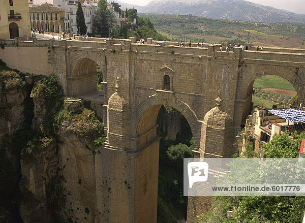 Die neue Brücke über den Tajo  Ronda  Andalusien  Spanien  Europa