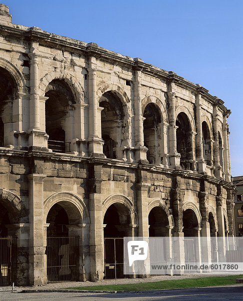 Römische Arena  Nimes  Languedoc-Roussillon  Frankreich  Europa