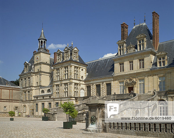 Der Palast in Fontainebleau  UNESCO-Weltkulturerbe  Seine-et-Marne  Ile-de-France  Frankreich  Europa