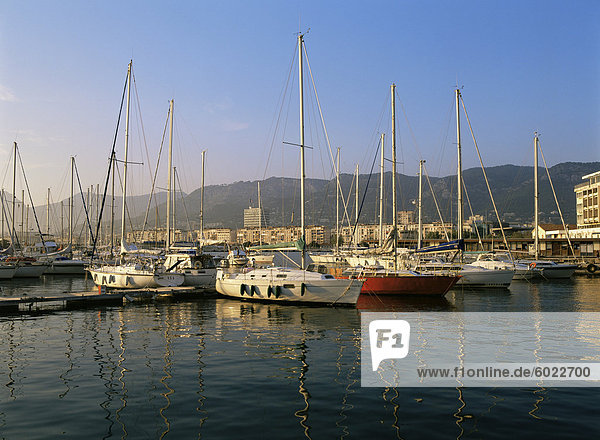 Port  Toulon  Var  Cote d ' Azur  Provence  Frankreich  Mediterranean  Europa