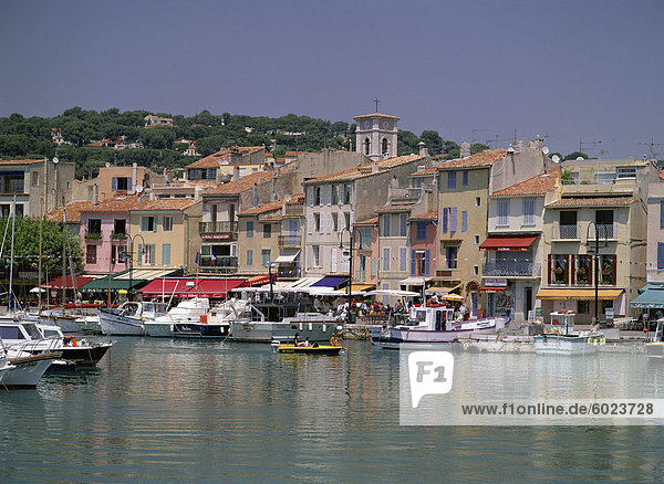 Boote im Hafen und am Wasser,  Cassis,  Cote d ' Azur,  Côte d ' Azur,  Provence,  Mittelmeer,  Frankreich,  Europa