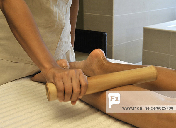 Lymph-Massage für die Beine