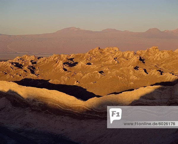 Erodierte Berge im Tal des Mondes in San Pedro de Atacama  Chile  Südamerika