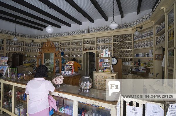 Eine Apotheke in San Miguel de Allende (San Miguel)  Bundesstaat Guanajuato  Mexiko  Nordamerika