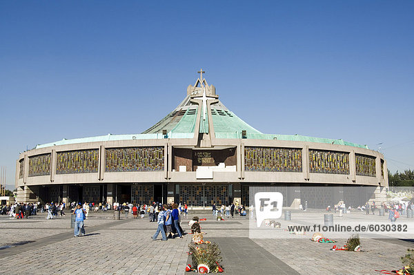 Basilika de Guadalupe  ein berühmter Wallfahrtsort Center  Mexiko-Stadt  Mexiko  Nordamerika