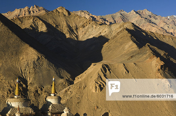 Chörten  Lamayuru Gompa (Kloster)  Lamayuru  Ladakh  indischen Himalaya  Indien  Asien