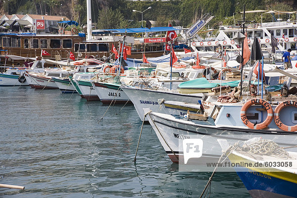 Alten Hafen  Antalya  Türkei  Kleinasien  Eurasien