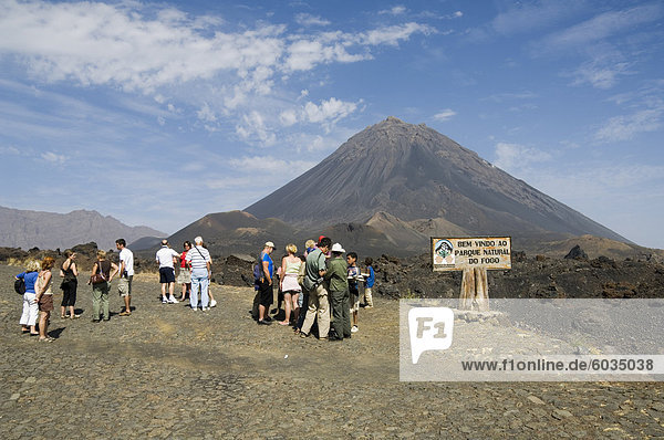 Tourists and the volcano of Pico de Fogo in the background  Fogo (Fire)  Cape Verde Islands  Africa