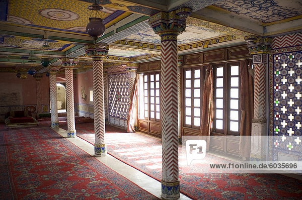 Interior of the Juna Mahal Fort  Dungarpur  Rajasthan state  India  Asia