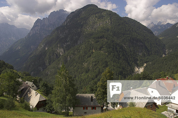 Dorf Strmec  Socatal  Nationalpark Triglav  Julische Alpen  Slowenien  Europa