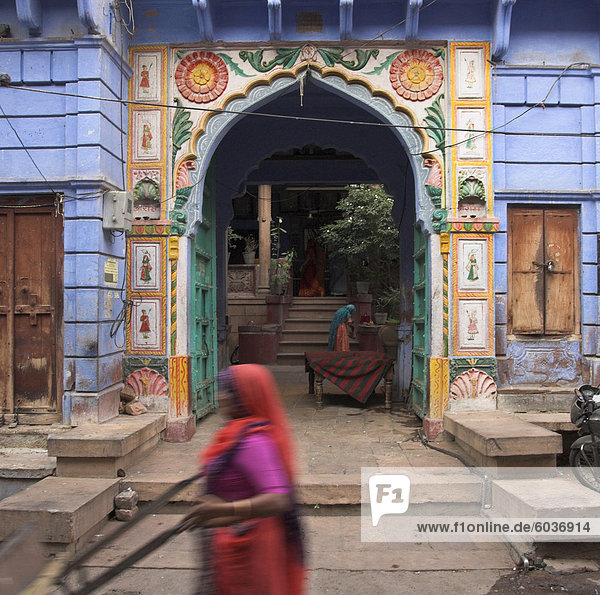 passen offen Straße Vordach fegen typisch Asien Indien Jodhpur alt