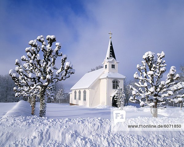 Winterlandschaft mit Kirche Landschaft